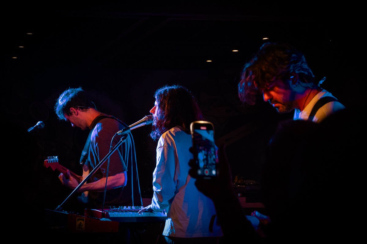 245 razones para seguir creyendo en la música.